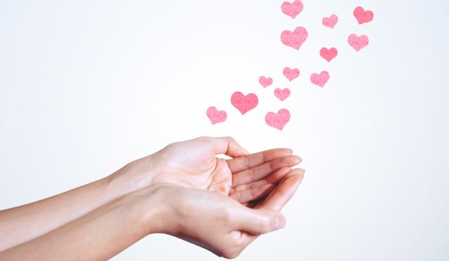 捐卵＋代孕适合哪些人？高龄与卵巢衰退家庭的最佳方案解析 - 安维纳ANVINO